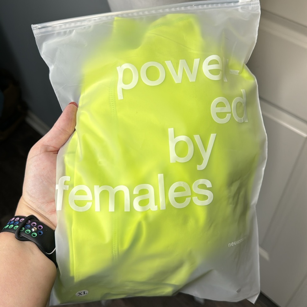 NWT NEU Apparel neon top size XL - Picture 9 of 9
